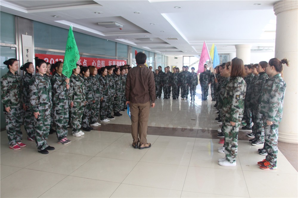 [密云白河岸邊度假村]+戰(zhàn)狼特訓(xùn)一日拓展活動