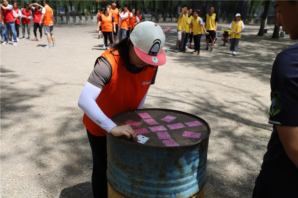 [密云白河岸邊度假村]+戰(zhàn)狼特訓(xùn)一日拓展活動