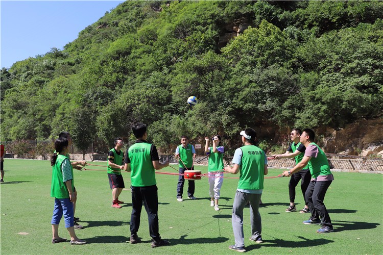 [杭州富春開元芳草地鄉(xiāng)村團(tuán)建酒店]+場(chǎng)地團(tuán)建一日拓展活動(dòng)