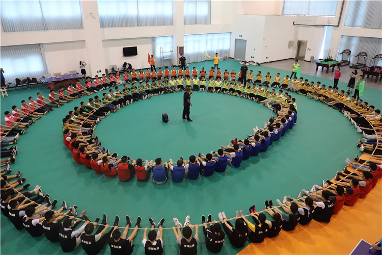 [上海西點(diǎn)一號(hào)軍訓(xùn)基地]]戰(zhàn)狼特訓(xùn)一日拓展活動(dòng)